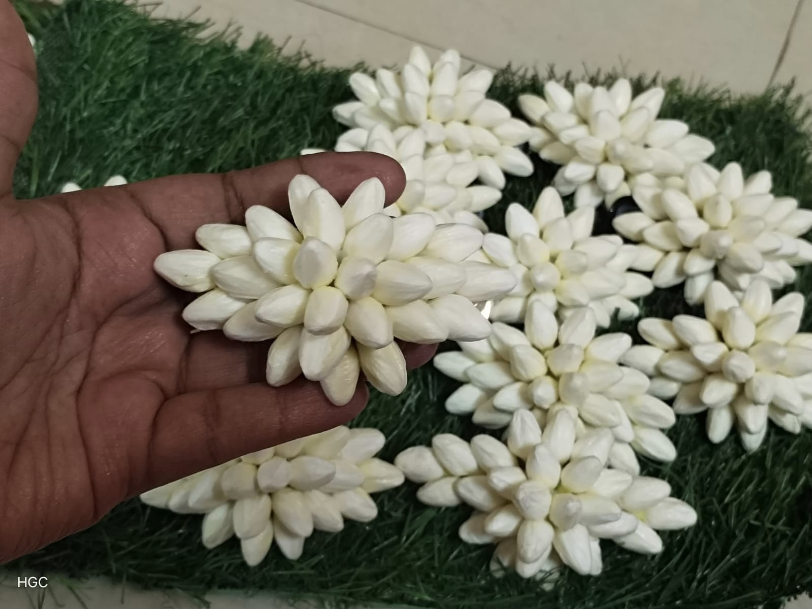 Real Look-Alike Jasmine Clip – Premium Artificial Jasmine Hair Accessory - Image 2